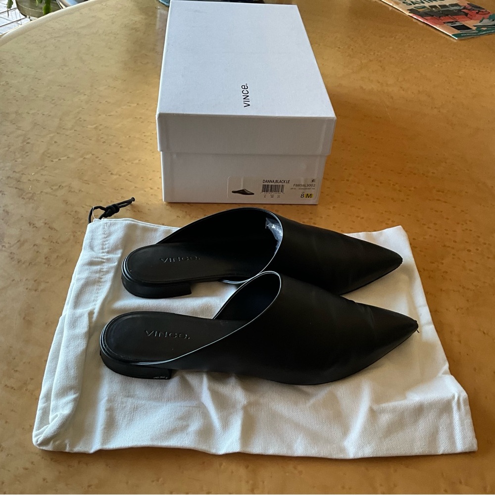 Vince pointed toe size 8 M mule